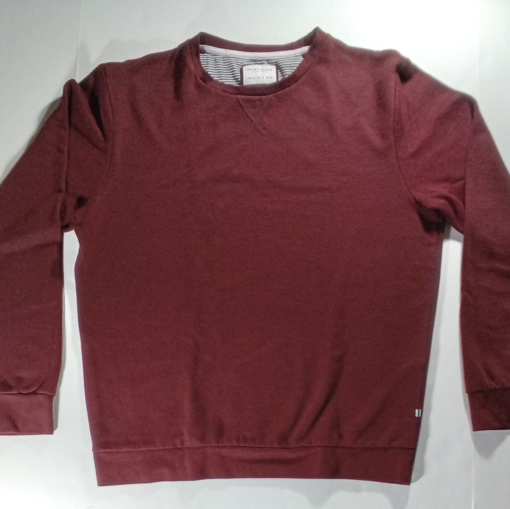 Maroon XL Denim & Flower pullover.